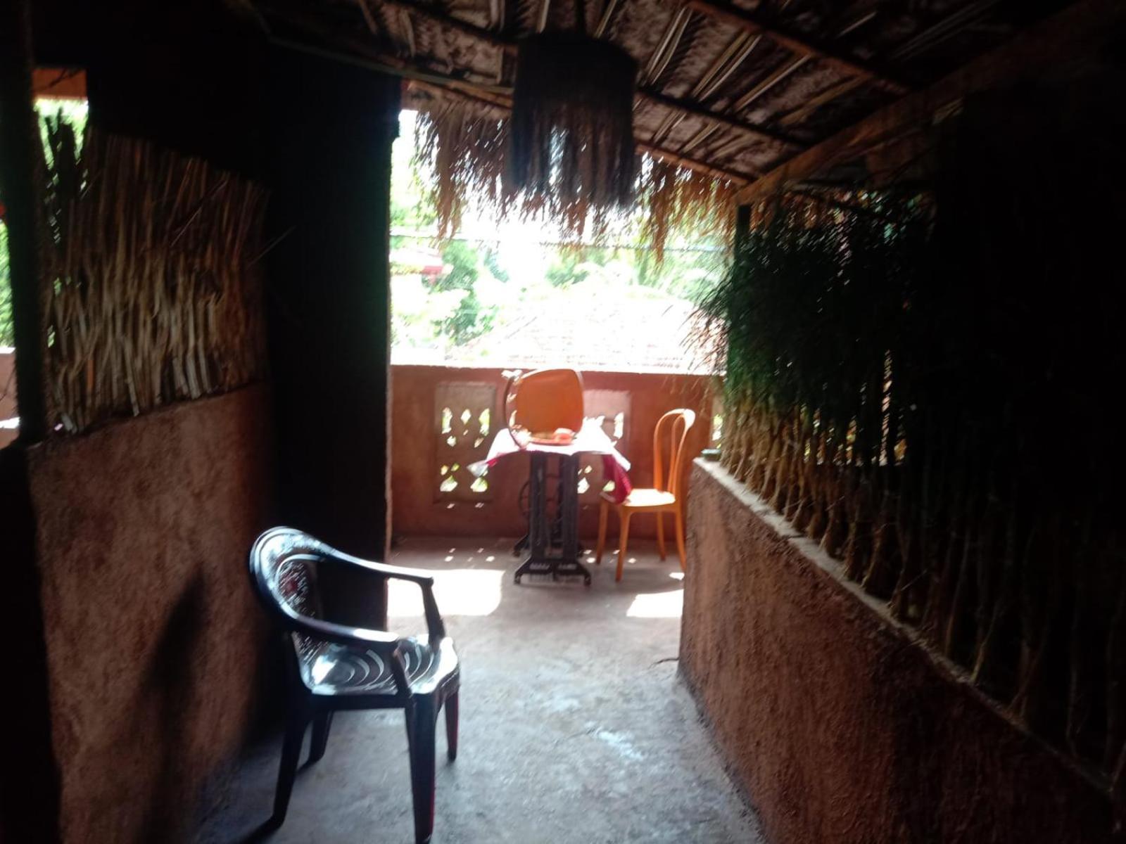 Lucky Holiday Home Anuradhapura Bagian luar foto