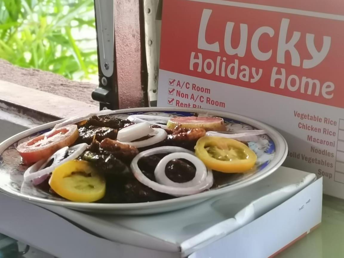 Lucky Holiday Home Anuradhapura Bagian luar foto