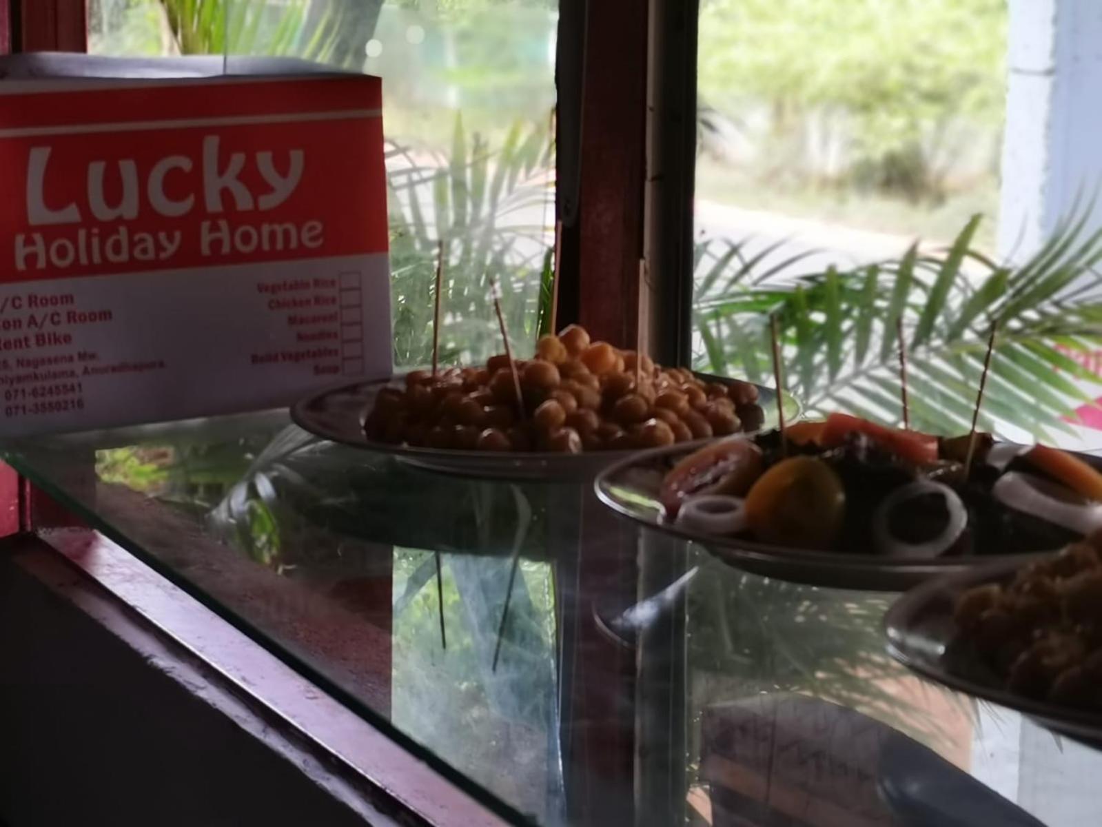 Lucky Holiday Home Anuradhapura Bagian luar foto